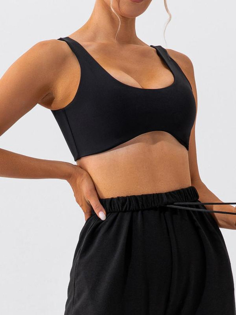 AeroFlex Wireless Sports Bra – Breathable, Supportive & Ultra-Comfortable